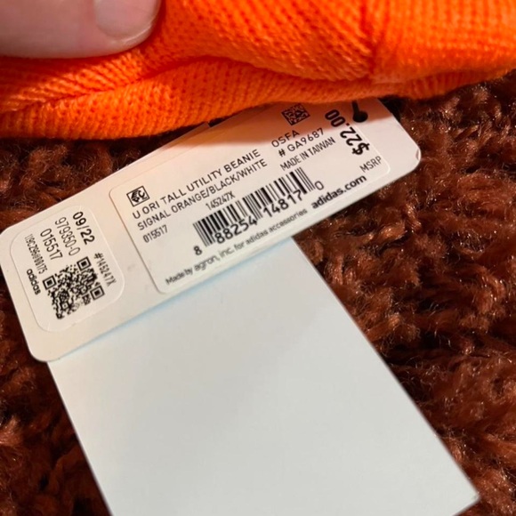 NWT Adidas Bright Orange Beanie Hat - Picture 2 of 3